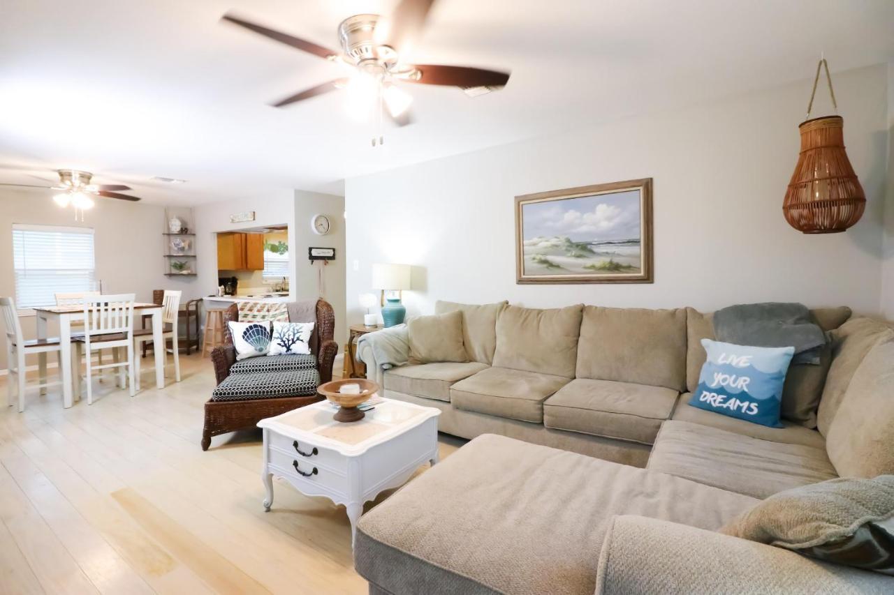Sunny Daze Walk To Beach 2 Decks Pet Friendly Has A Mini Bar Galveston Exterior foto