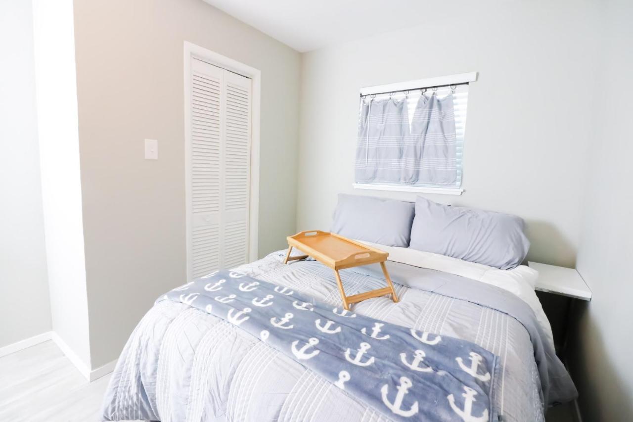 Sunny Daze Walk To Beach 2 Decks Pet Friendly Has A Mini Bar Galveston Exterior foto