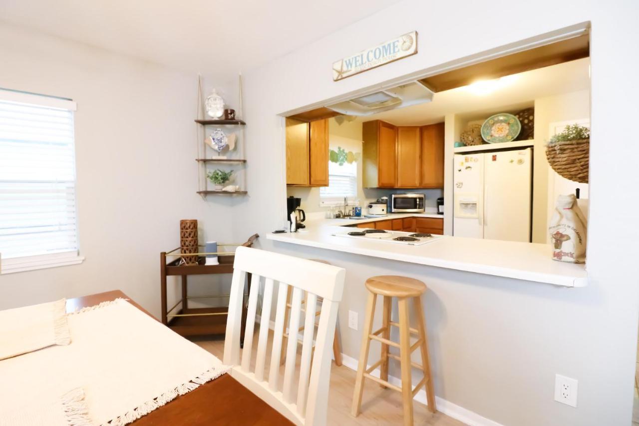 Sunny Daze Walk To Beach 2 Decks Pet Friendly Has A Mini Bar Galveston Exterior foto